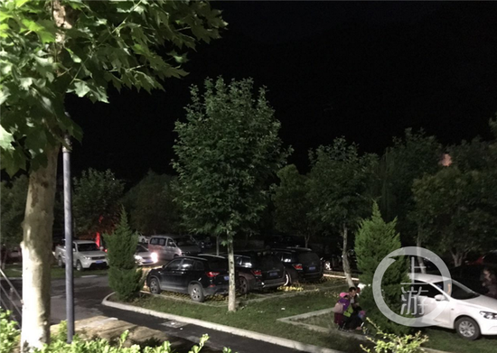  郭密斯一行泊车的地位，现在各人很安静