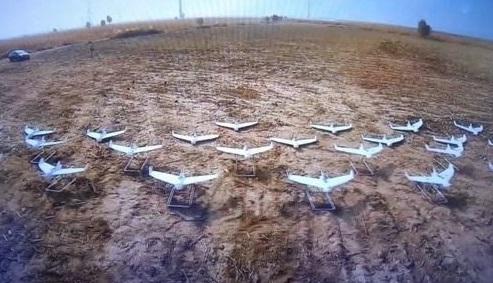 中国电子科技团体展现的无人机编队(材料图片)