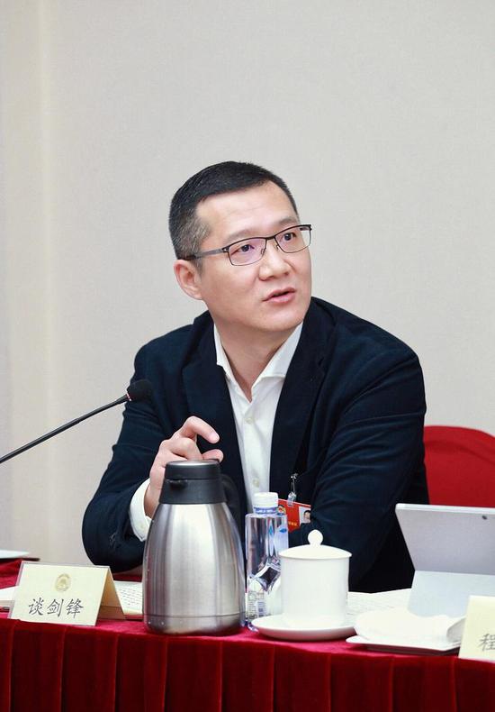 “红客”，“魔兽”玩家，到“保险卫士”