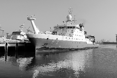 大陆综合迷信考核船“迷信”号材料图图/视觉中国