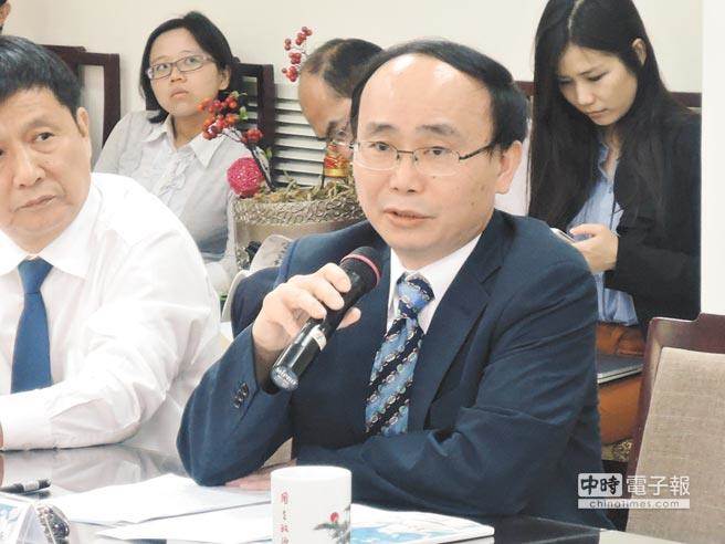 厦门年夜学台湾研讨院院长刘国深教学(图片起源：“中时电子报”)